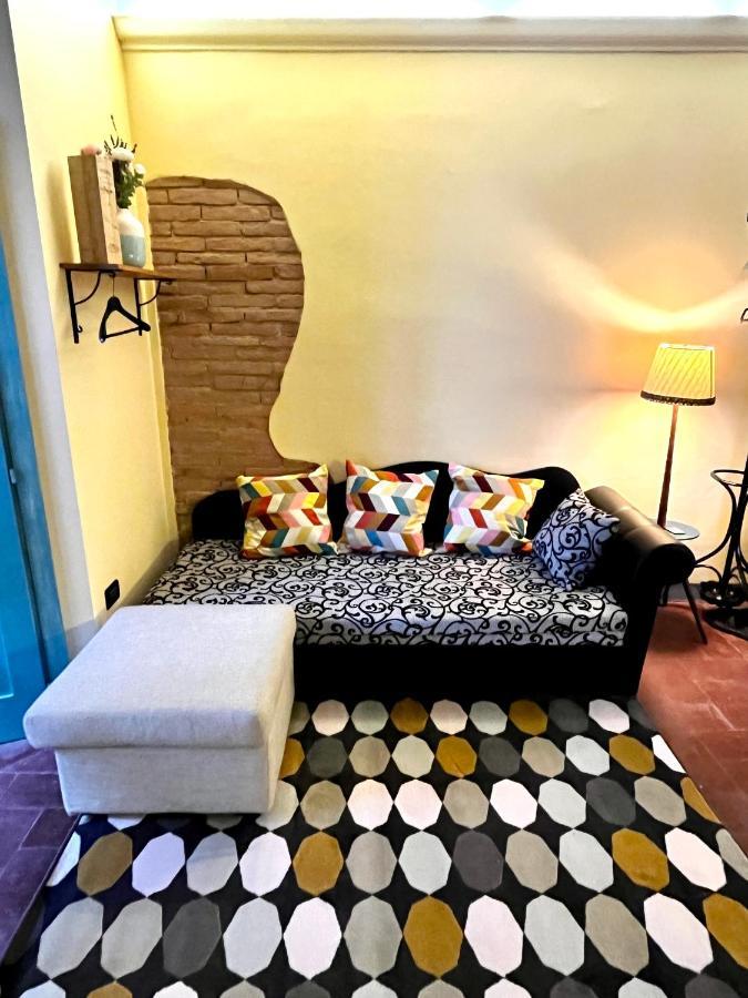 Turquoise Rose Apartment Peccioli ภายนอก รูปภาพ
